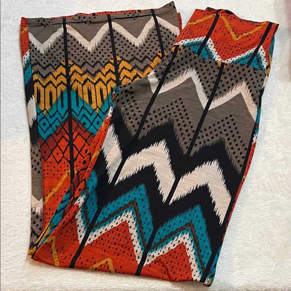 Codigo Colorful Chevron Geometric Pattern Wide Leg Leggings